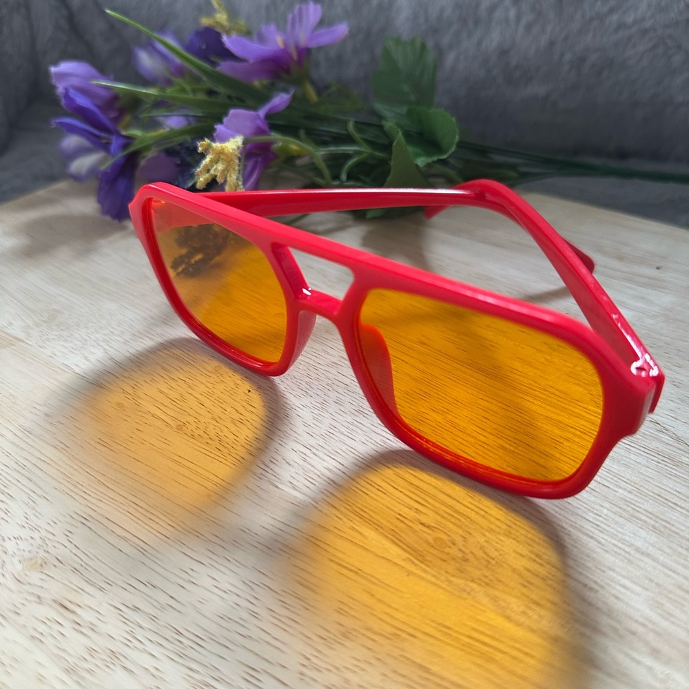🌹VINTAGE Coco-Cola • Unisex Red Frame Sunglasses with Amber Lenses